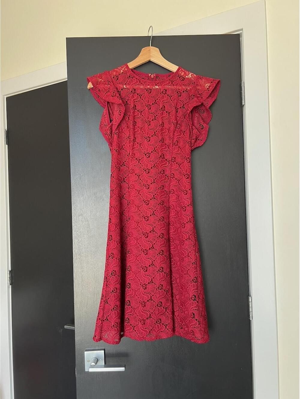 Michael Kors Burgundy Lace Flared-Sleeve Dress Size XS GREAT CONDITION - Picture 2 of 6